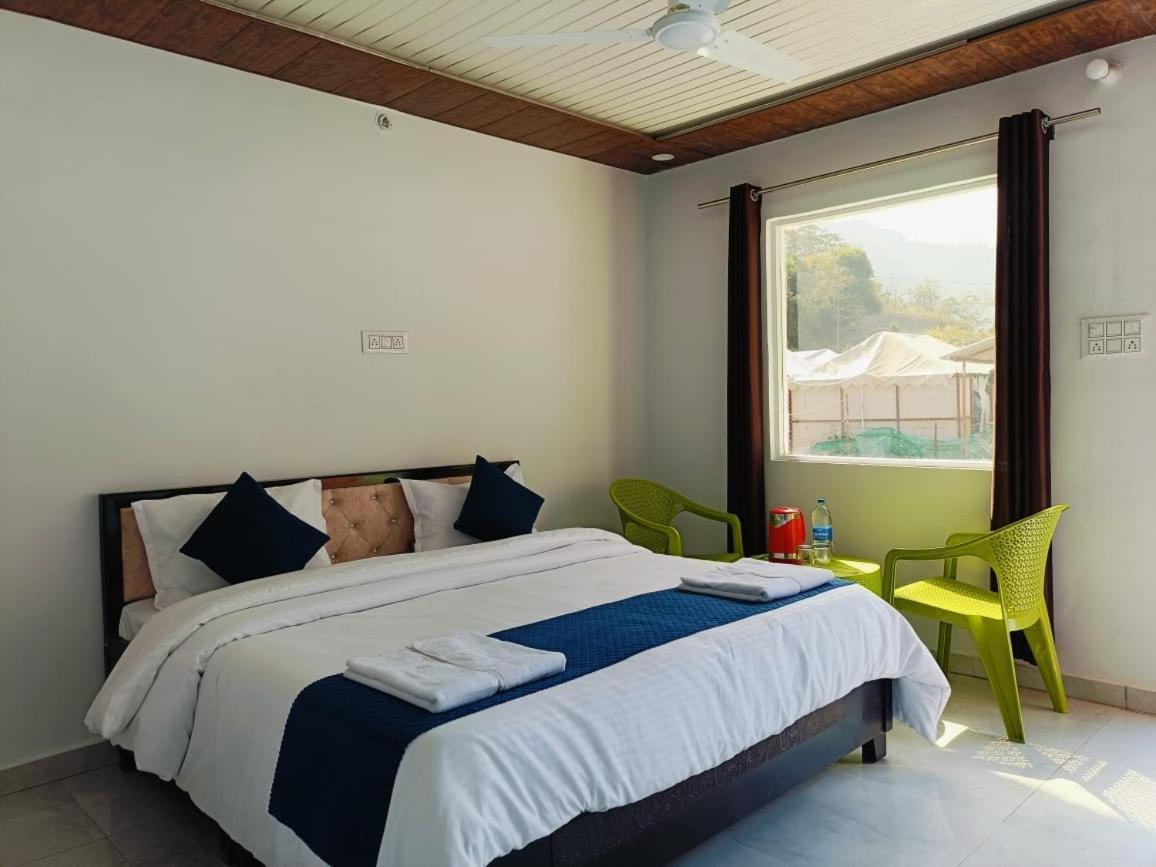 The Waterfront Resort Rishīkesh Exterior foto