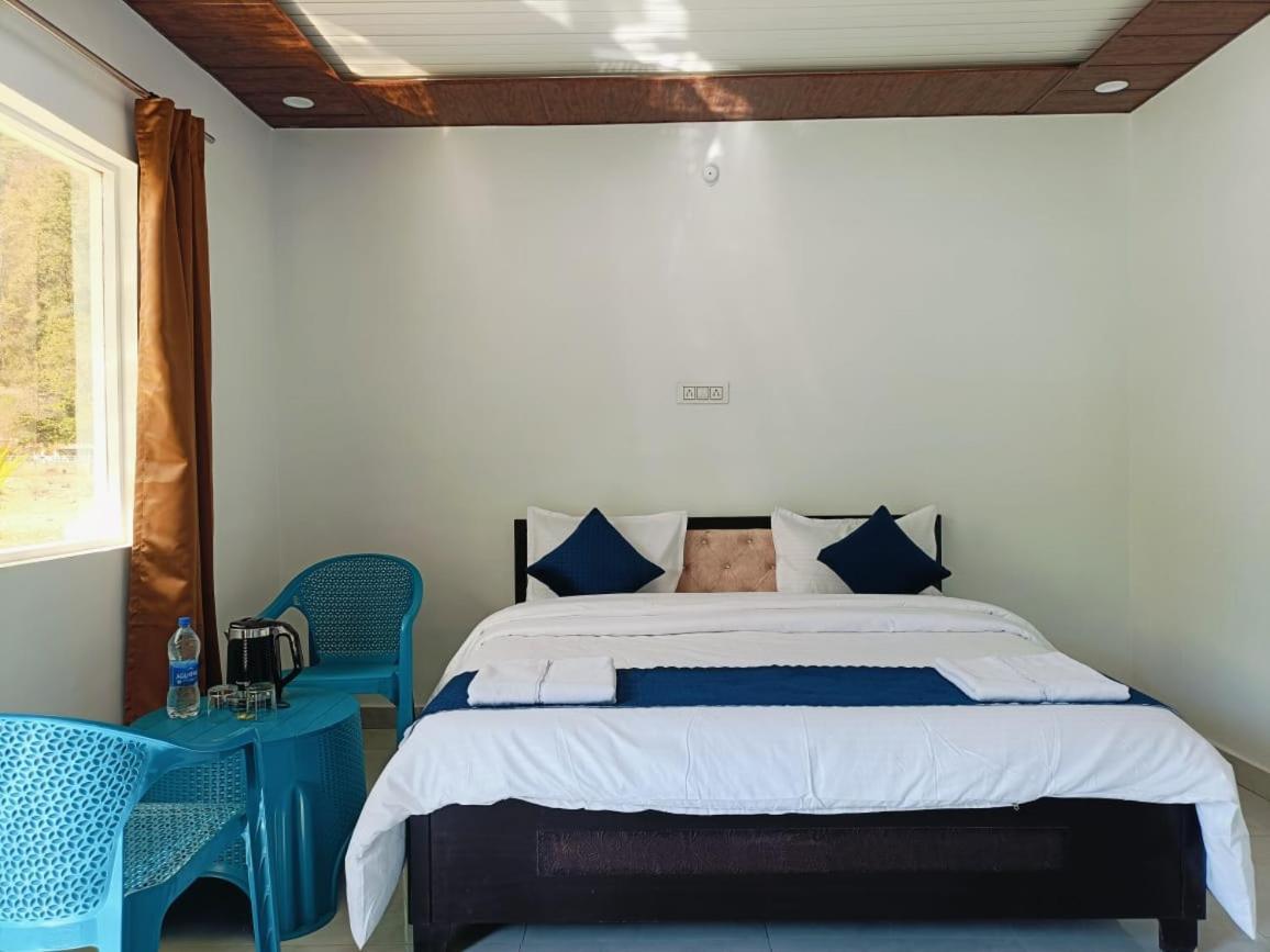 The Waterfront Resort Rishīkesh Exterior foto